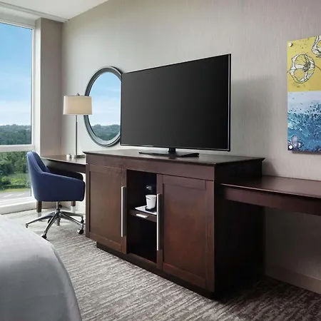 Hampton Inn & Suites Teaneck/Glenpointe Exterior foto